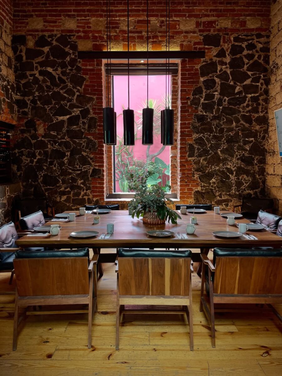 servicio de mesa en un restaurante de la ciudad de México 