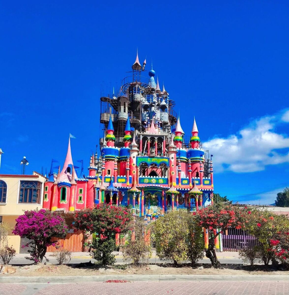 El Castillo de los Duendes en Reyes Etl