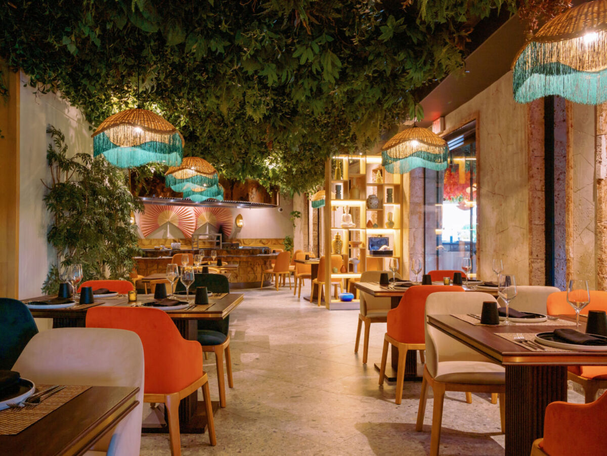 interior de un restaurante panasiático 