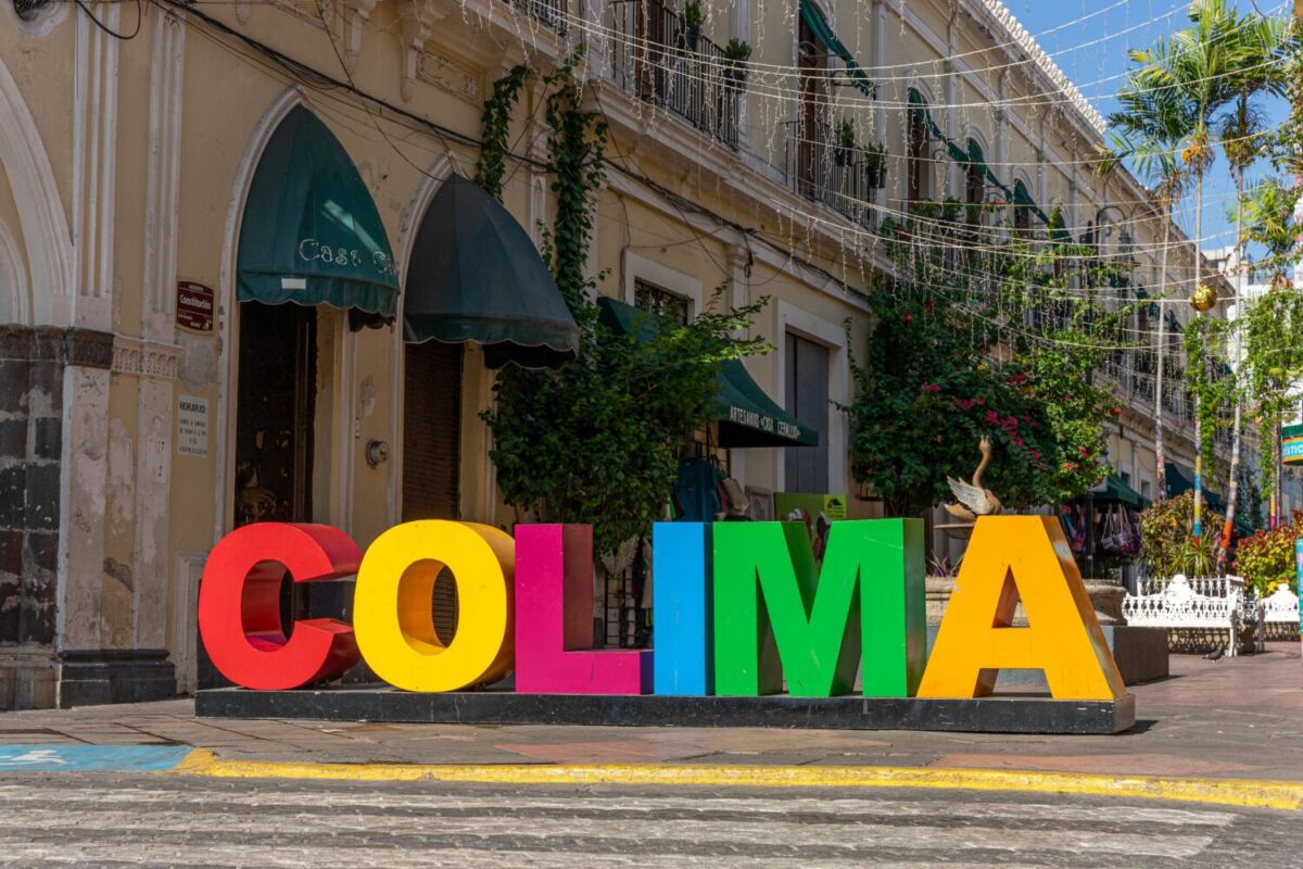 letras coloridas de Colima 