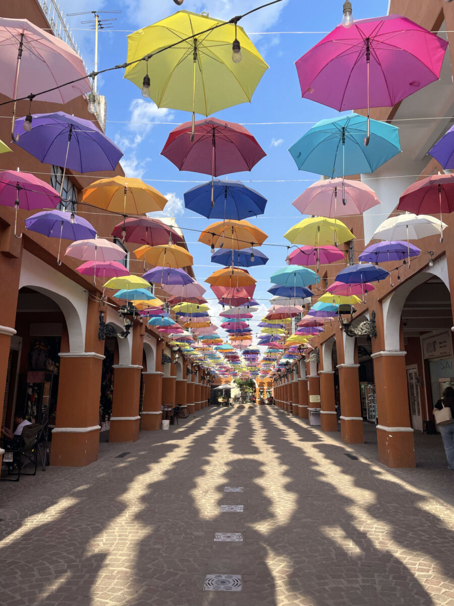 Calle colorida en San Francisco del Rincón