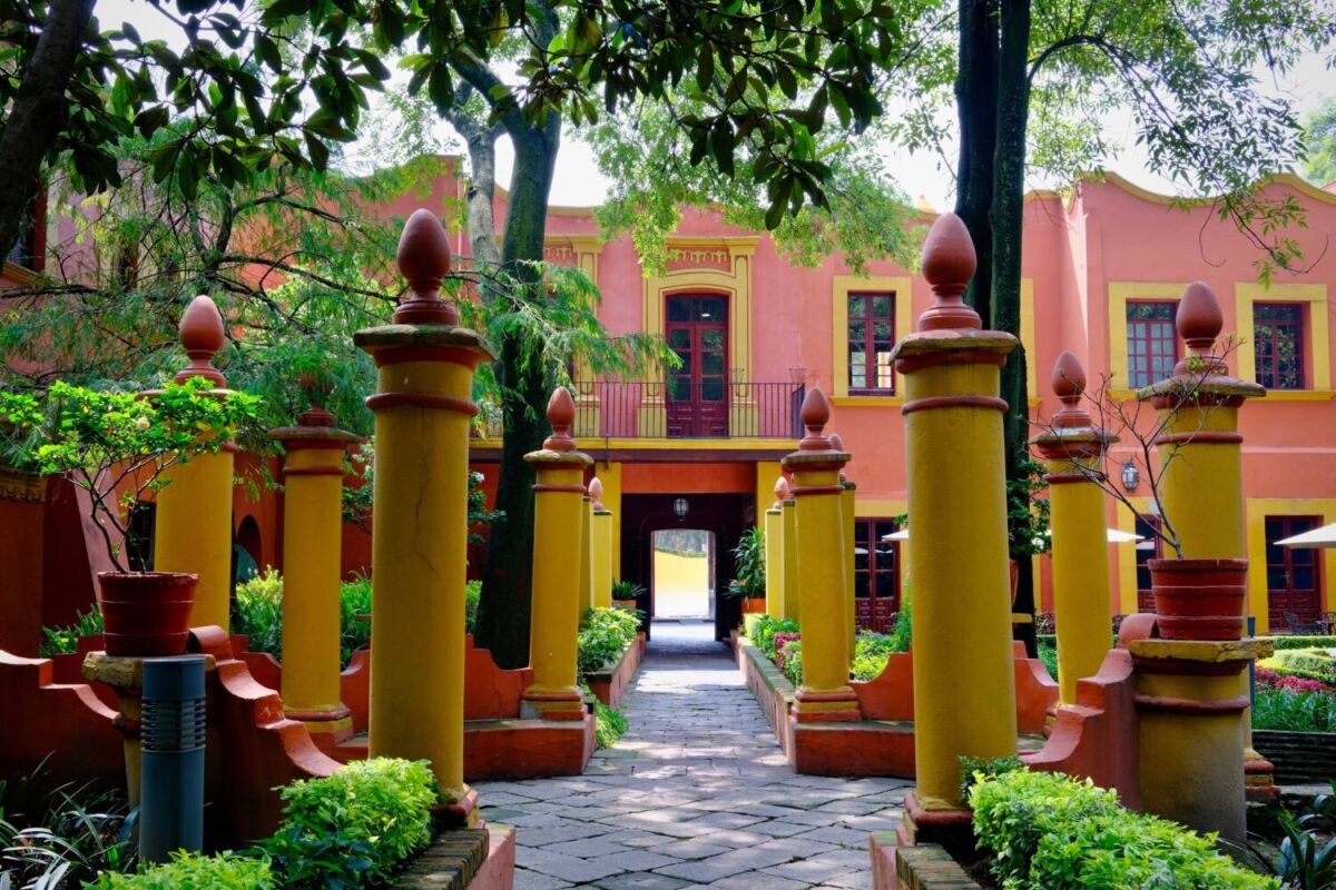 patio central de Casa Alvarado 