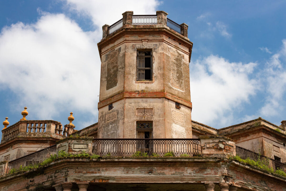 Torre hexagonal de la Hacienda La Bella Cristina 