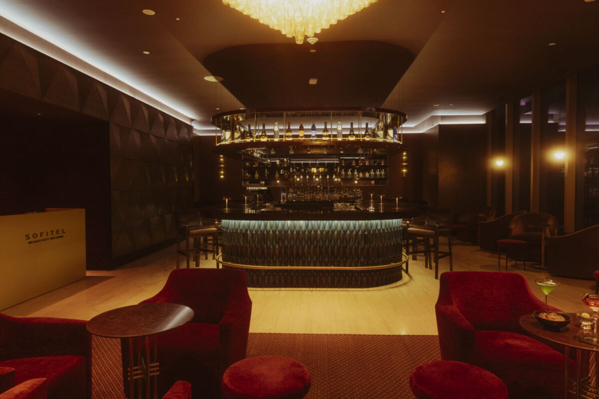 Salón principal del nuevo Bar L’Obsidian