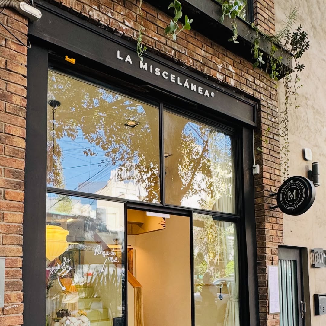 entrada de la cafetería miscelanea de lusso en la colonia juarez