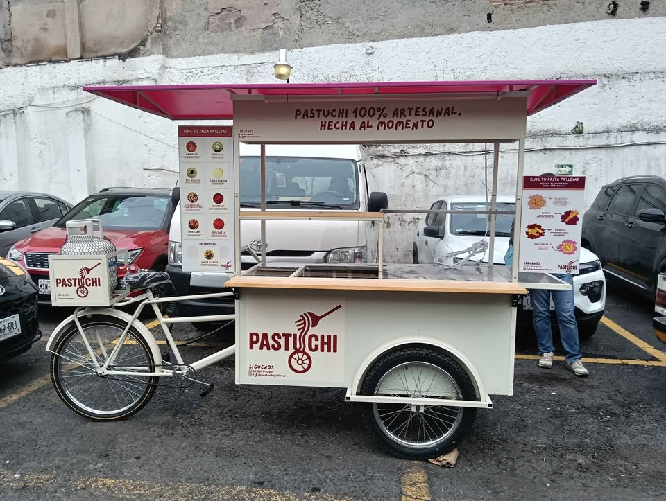 Puesto callejero de pasta