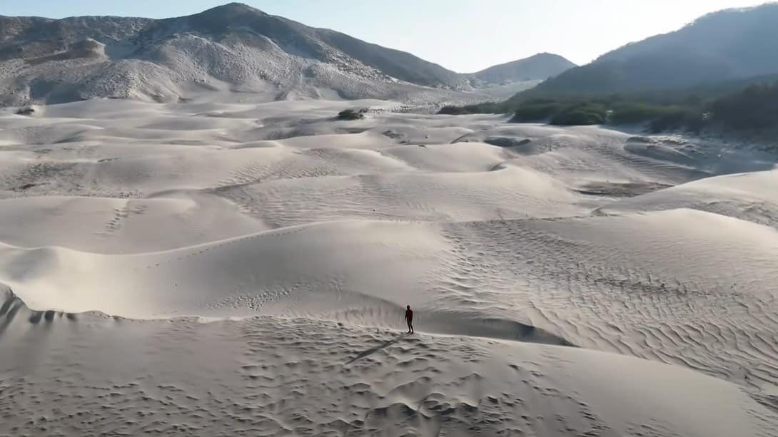 Vista panorámica de las dunas de arena en Chipehua, Oaxaca