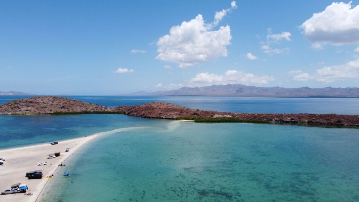 playa de agua turquesa en Baja California Sur 