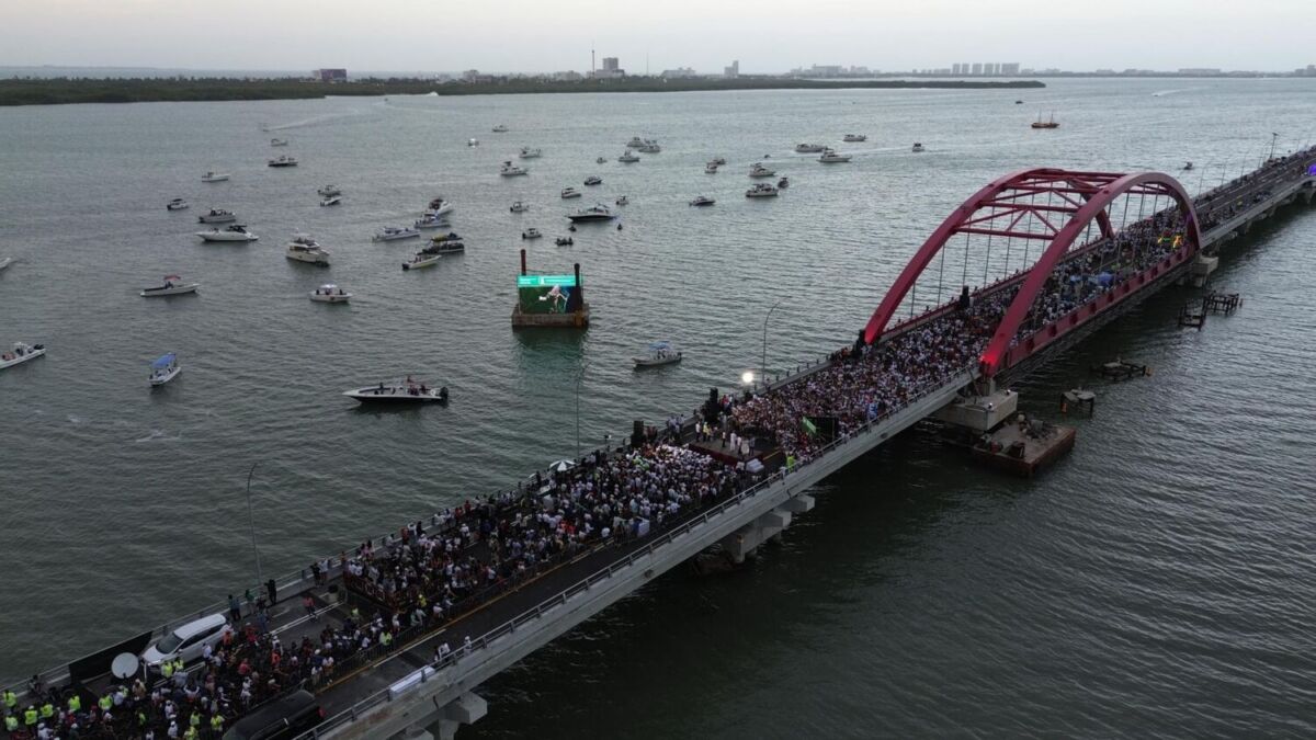 Inauguración del Puente Nichupté