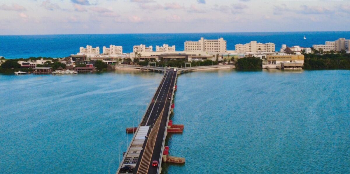 Conexión del Puente Nichupté con la Zona Hotelera de Cancún 