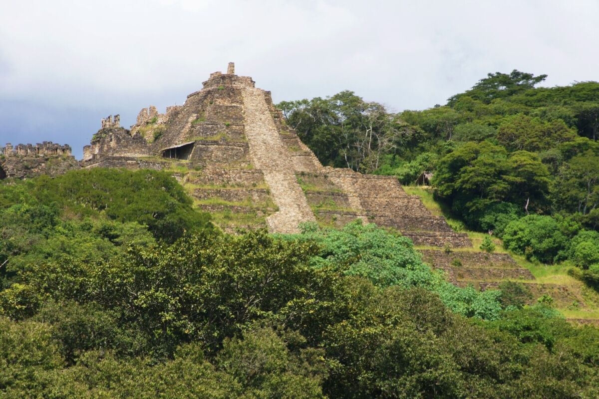 Pirámide de Toniná en Ocosingo Chiapas