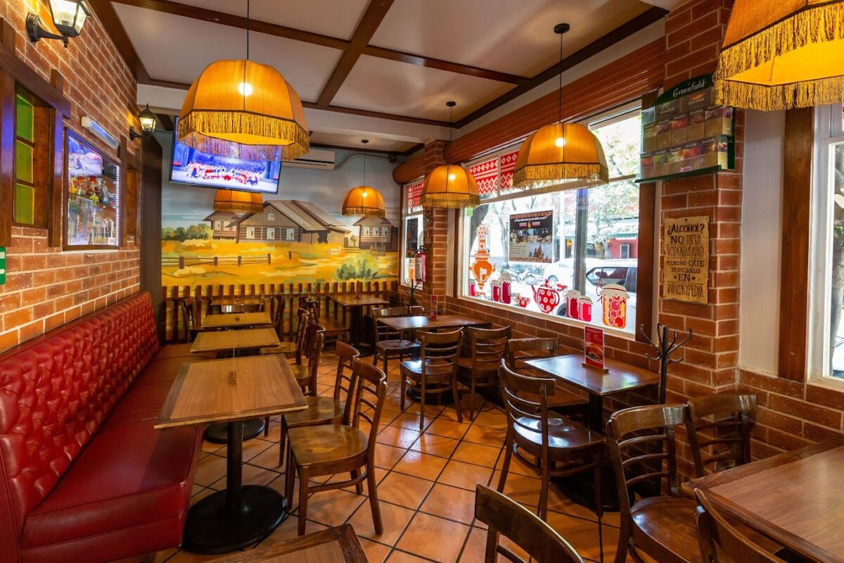Sobre el restaurante de la Santa María que sirve comida rusa auténtica que enamora a todos