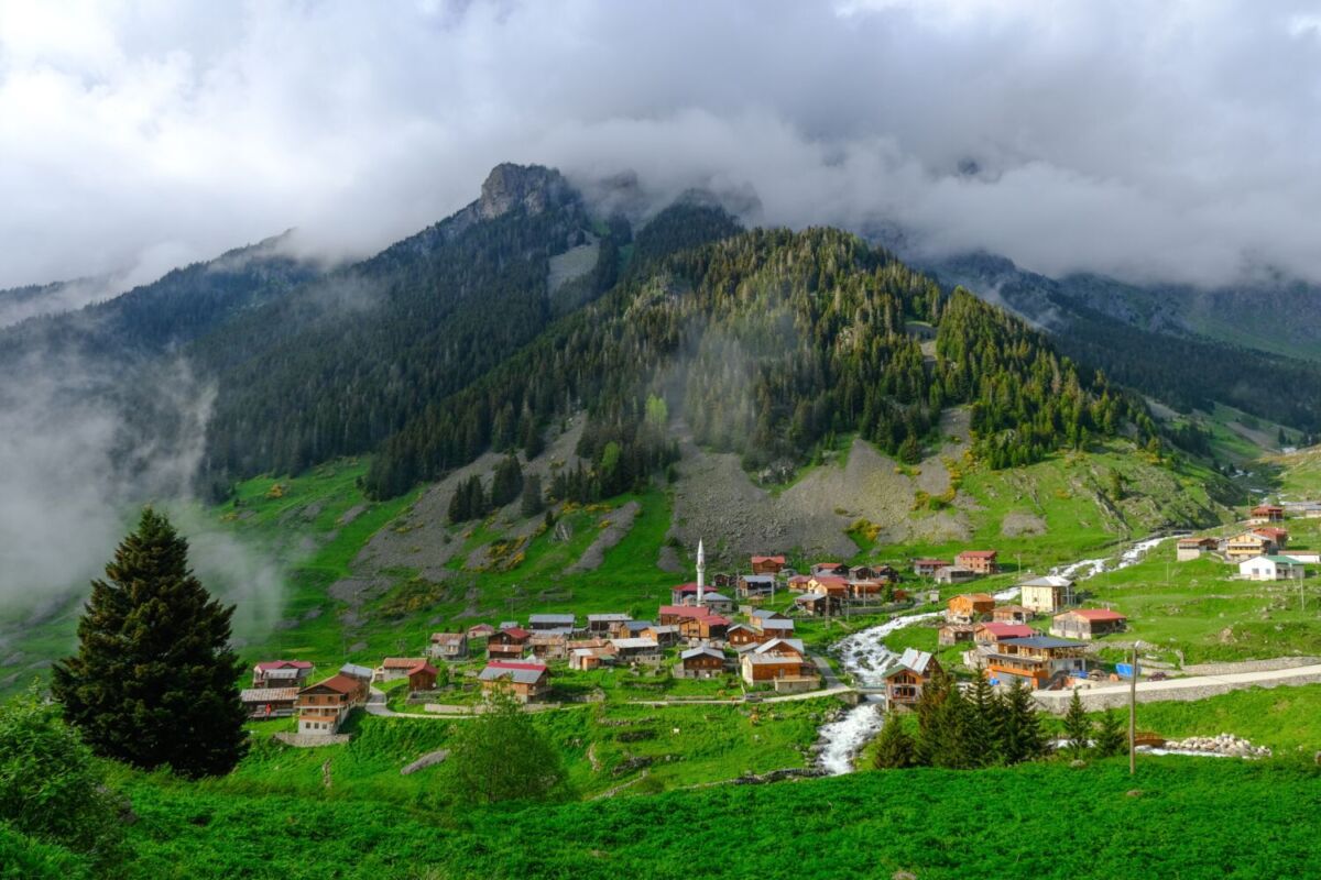 zona montañosa en la ciudad de Rize, Turquía 