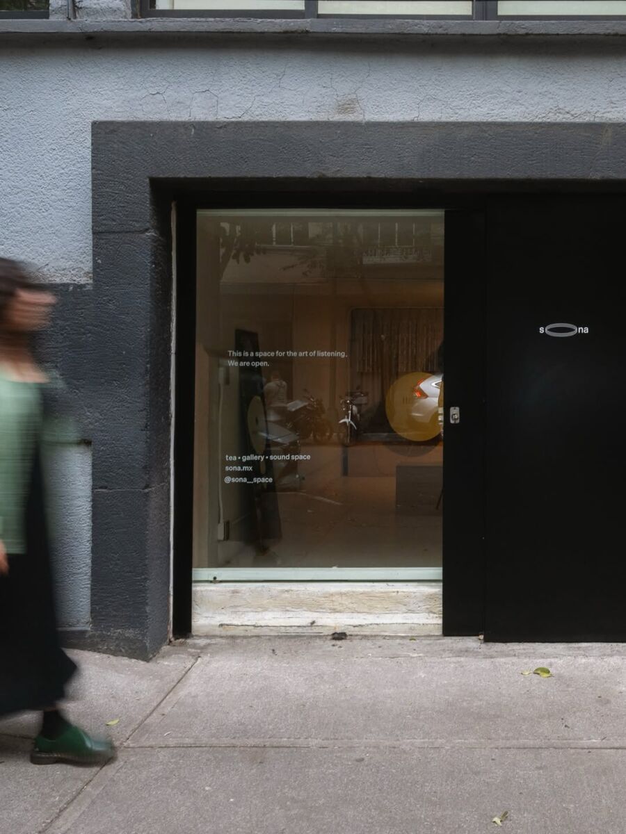El nuevo local de la CDMX donde puedes escuchar tus álbumes favoritos en silencioso y sin teléfonos