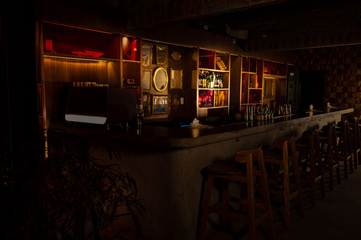 barra de un bar en la colonia Roma Norte, CDMX