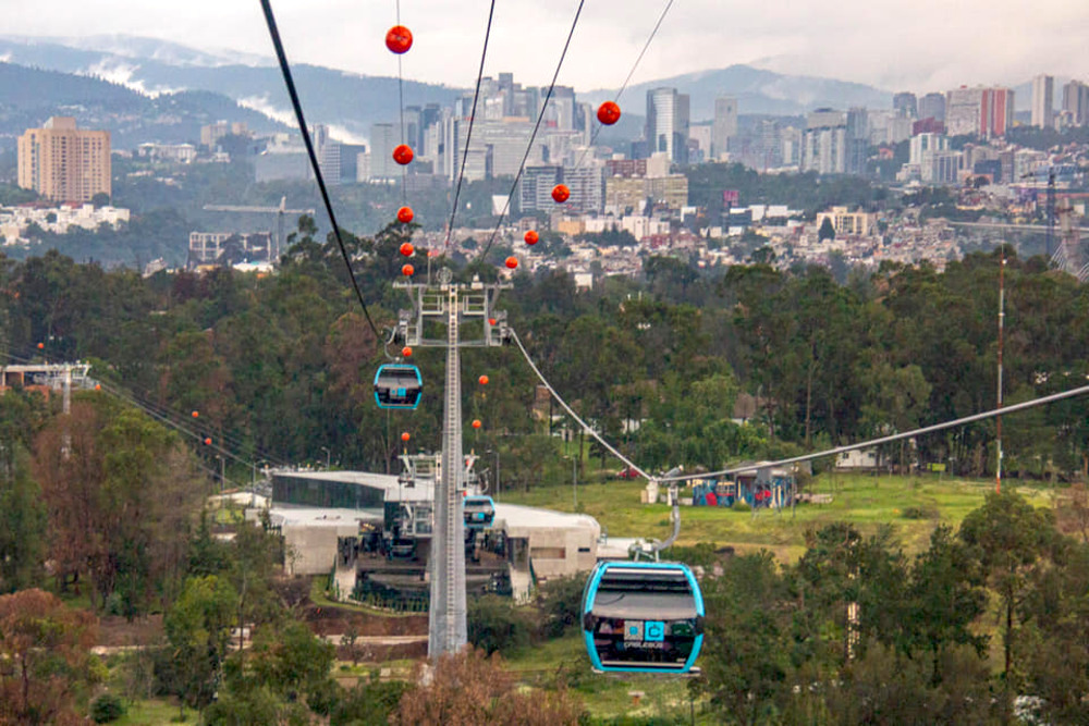 Vista panorámica de la CDMX desde el cablebús de Chapultepec
