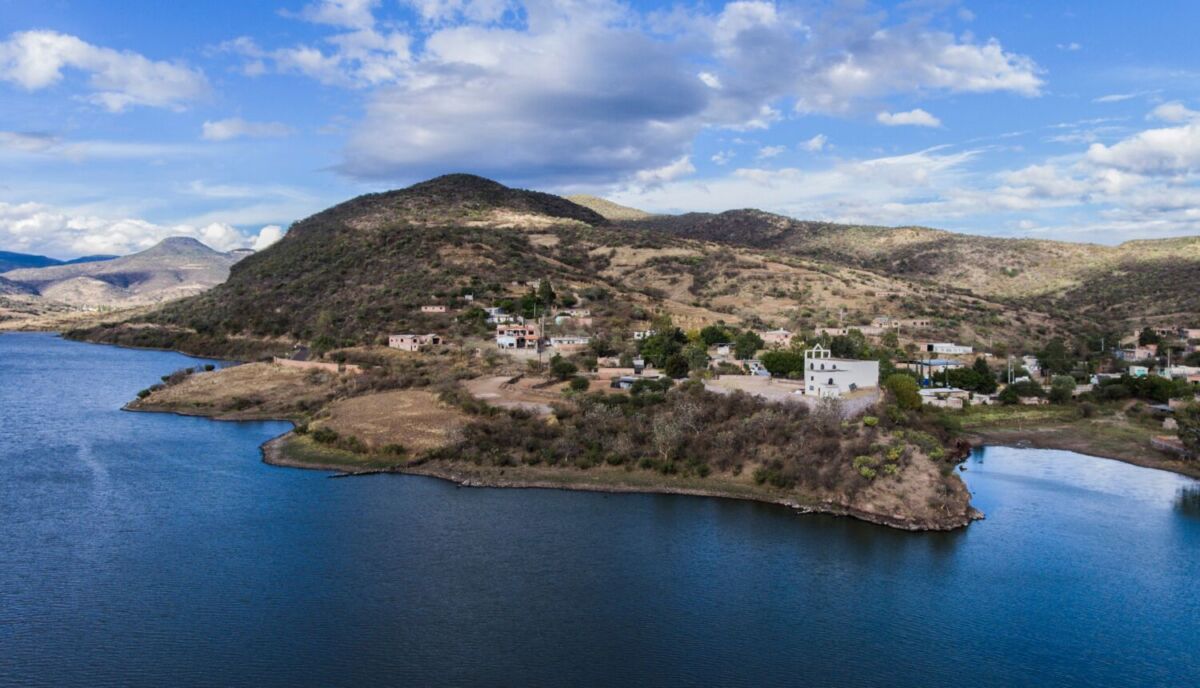 presa en un Pueblo Mágico 