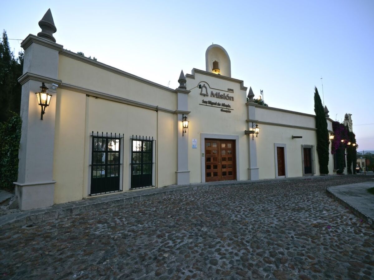 fachada del Hotel Misión en San Miguel de Allende