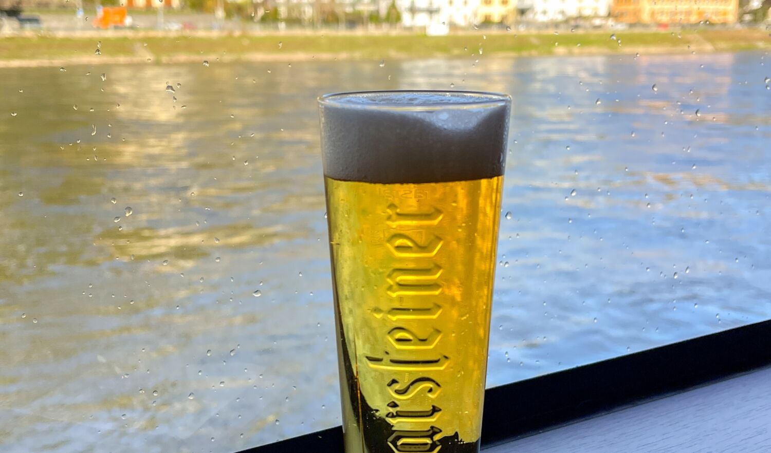 Probé una cerveza hecha con agua del Volcán de Fuego y ya es mi preferida: es fresca, ligera y clara Probé una cerveza hecha con agua del Volcán de Fuego y ya es mi preferida: es fresca, ligera y clara