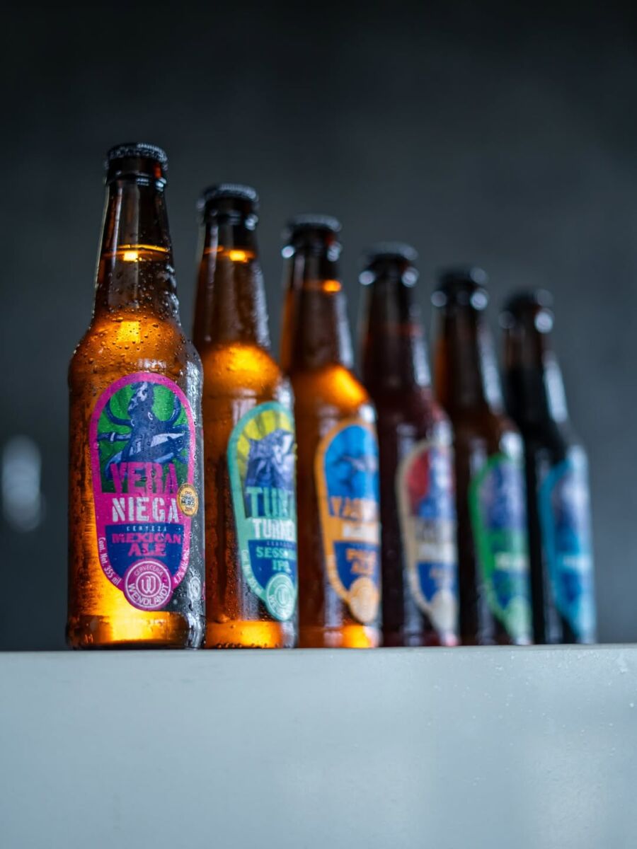 botellas de cerveza artesanal mexicana