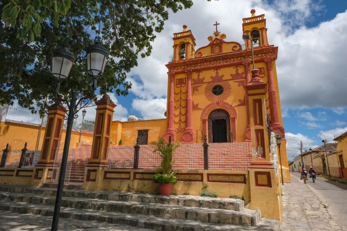 fachada de la Iglesia de San Caralampio, en Comitán de Domínguez, Chiapas 