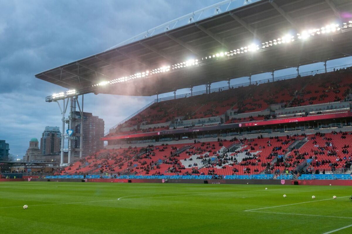 estadio de fútbol en Canadá