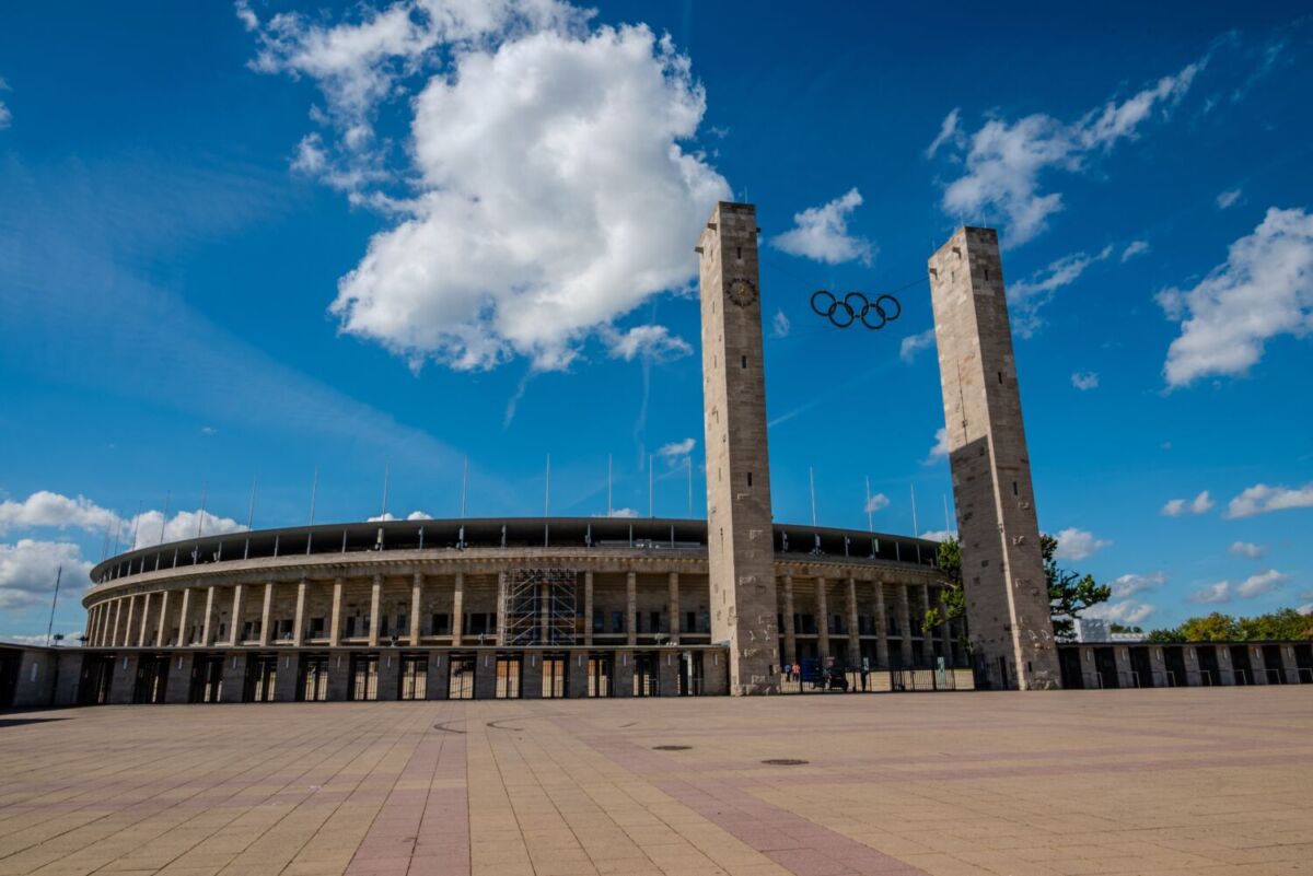 fachada del Estadio Olímpico de Berlín, en Alemania 
