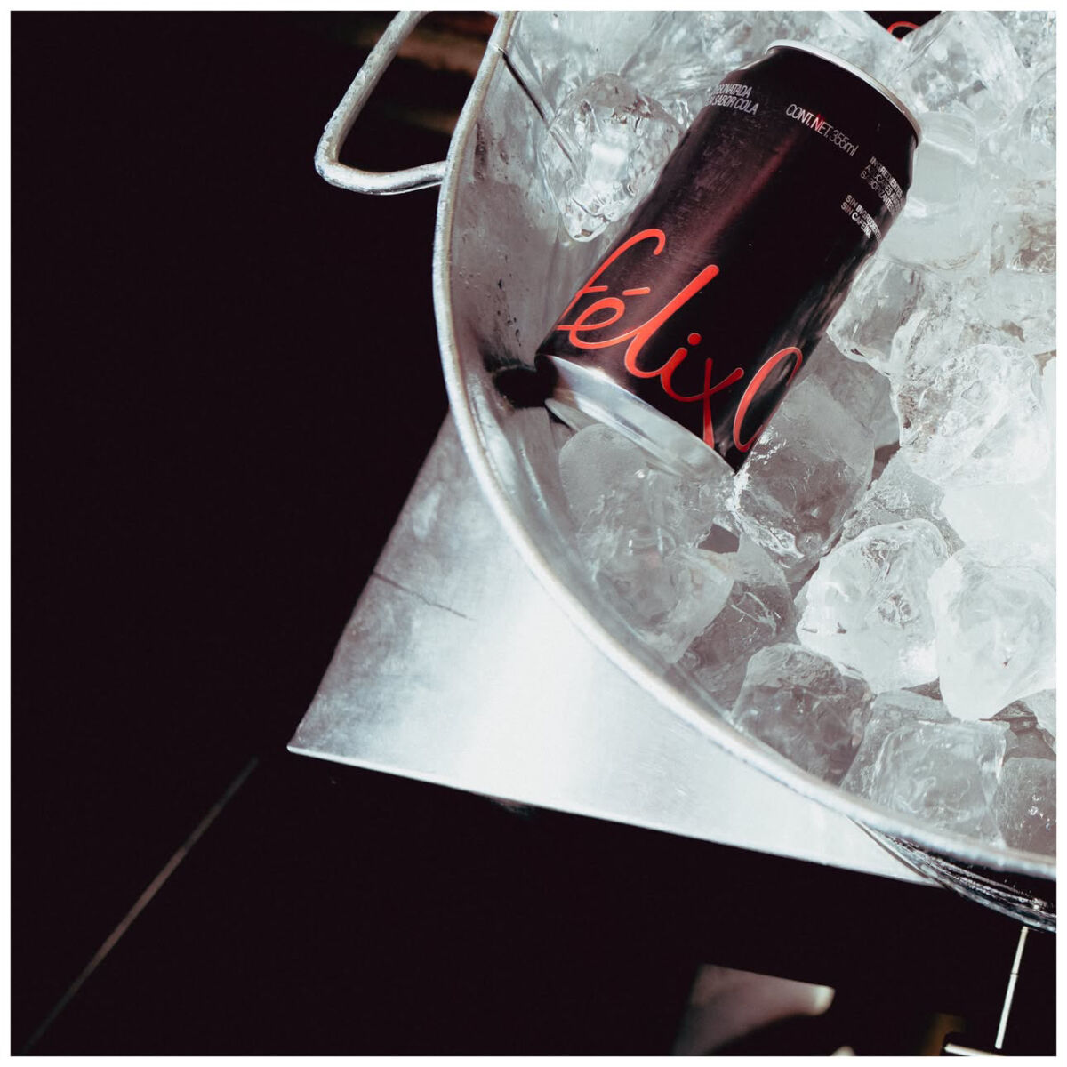 Lata de Félix Cola