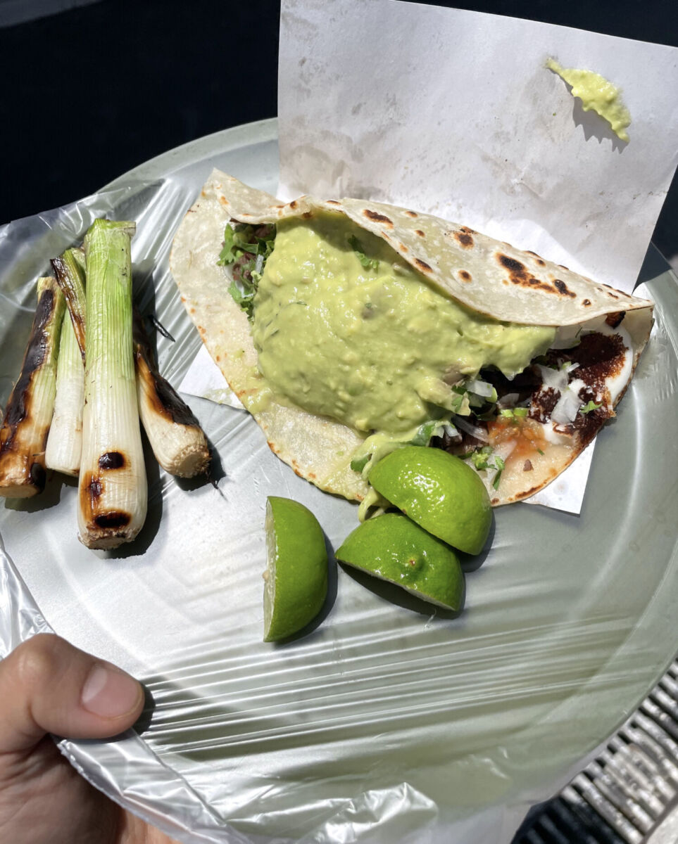 Taco de asada de El Paisa, en Ensenada 