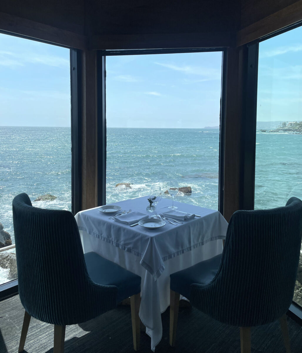 Restaurante Punta Morro con vista al mar Pacífico 