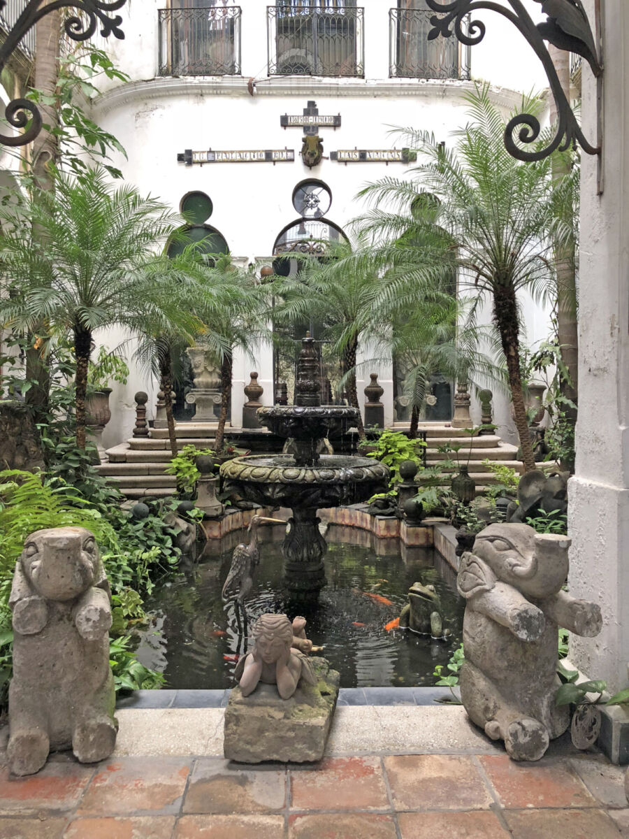 Fuente en el Palacio de Las Vacas