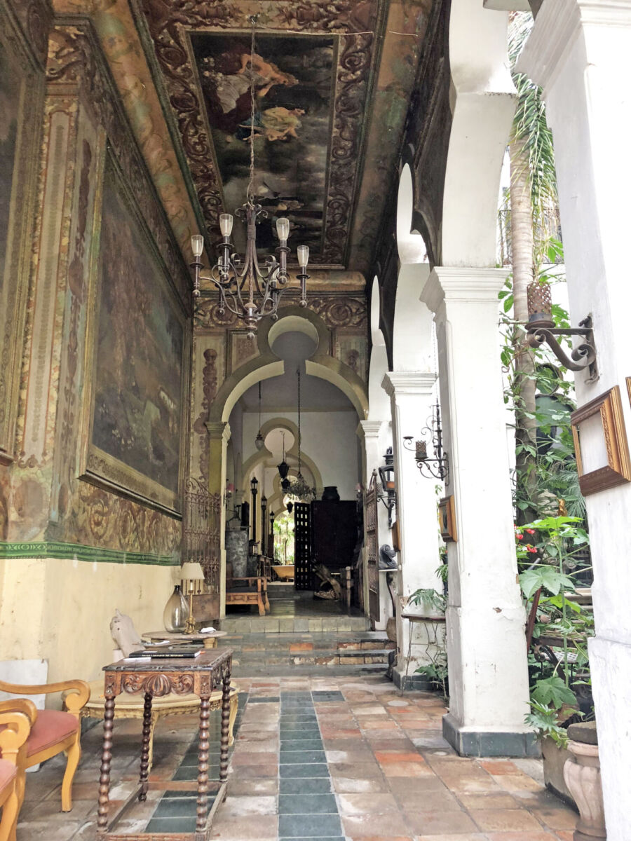 Pasillo del Palacio de las Vacas en Guadalajara 