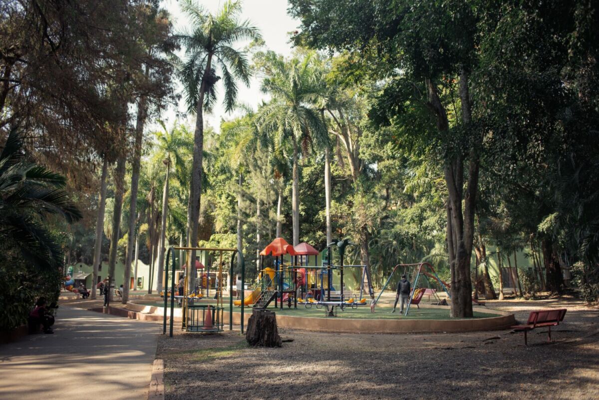 área de juegos infantiles en el Parque Ecológico Chapultepec en Cuernavaca
