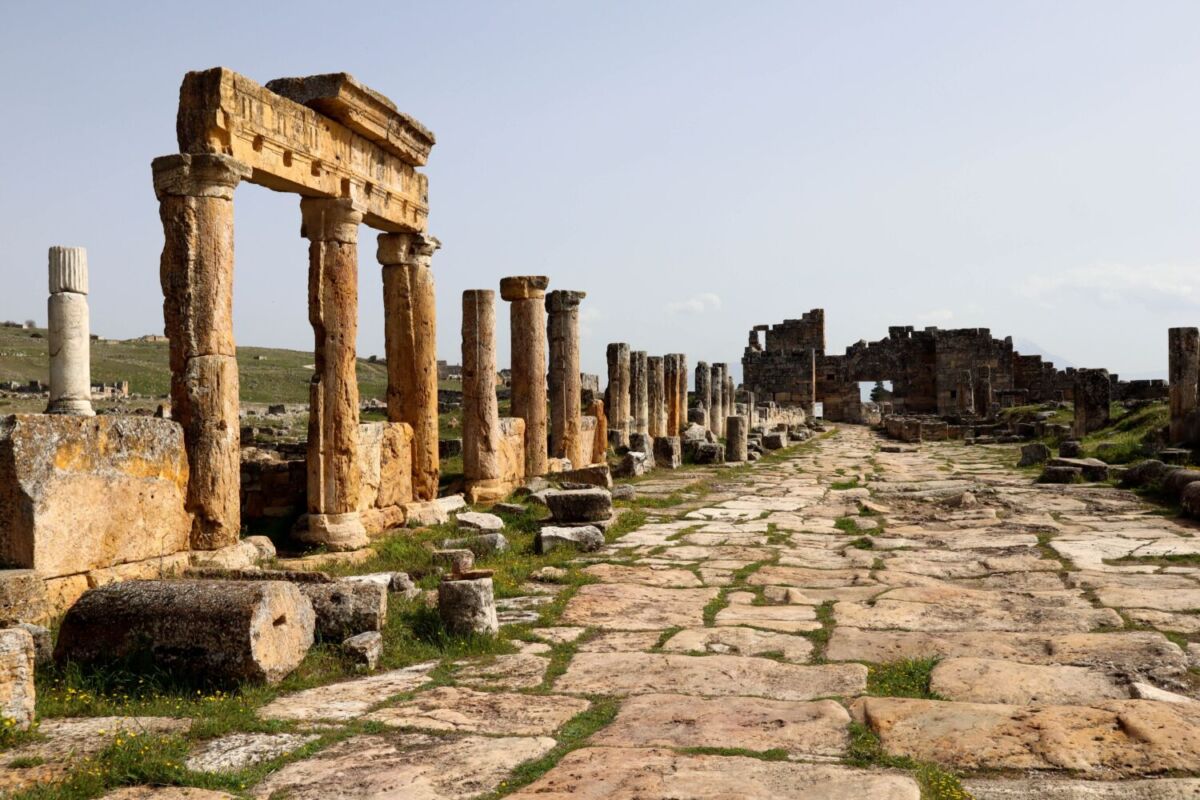 ruinas de la antigua ciudad de Hierápolis, Turquía 