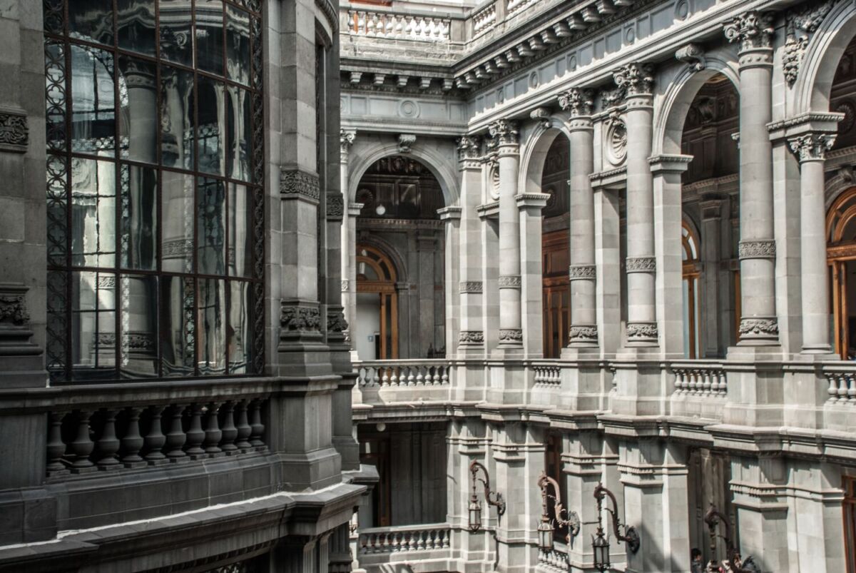Interior del MUNAL en el centro histórico