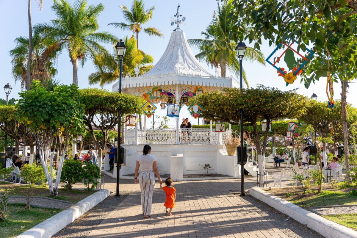 Kiosco de Comala, la ciudad blanca de América