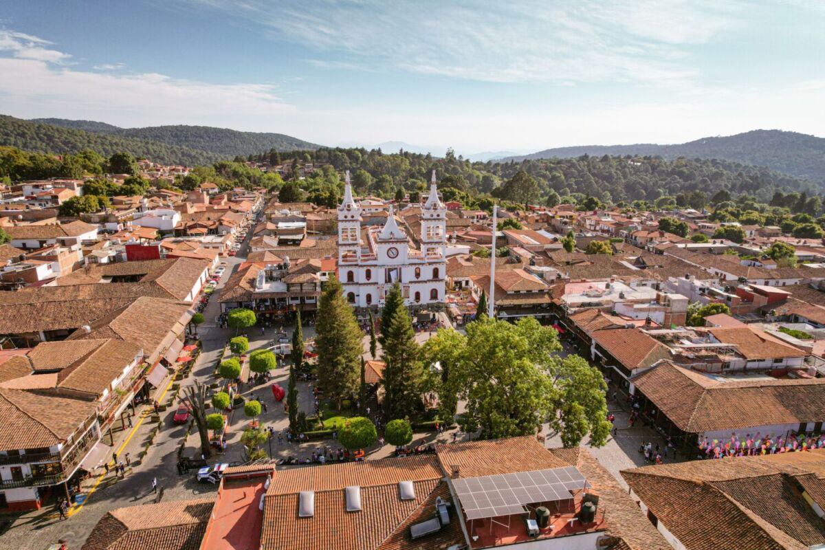 Foto aérea del pueblo mágico Mazamitla por Guadalajara