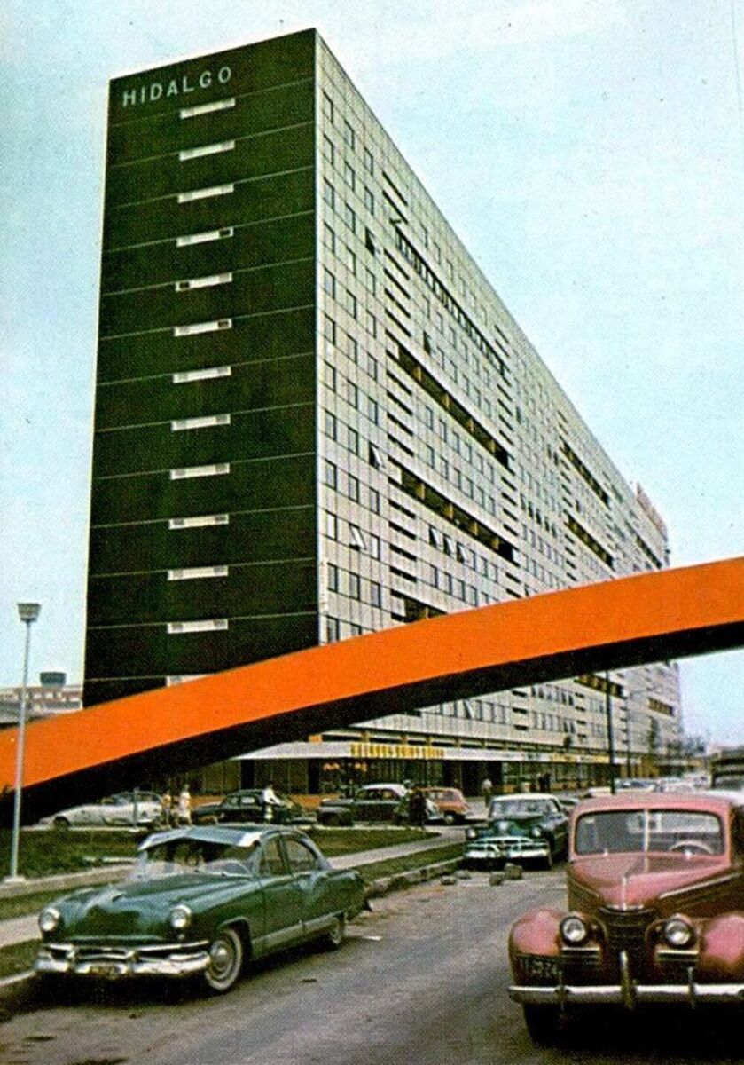 Foto antigua del Puente de Piedra de Tlatelolco