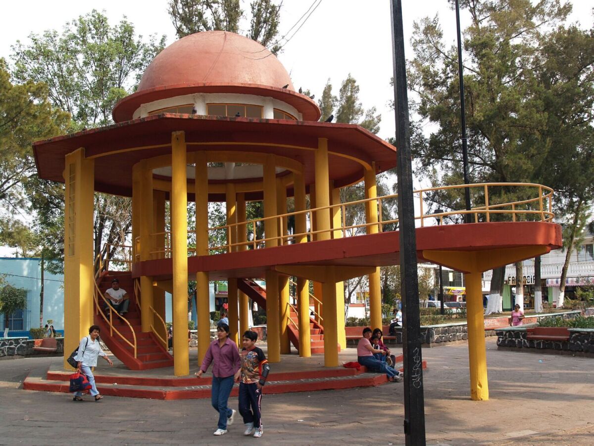 Plaza Quirino Mendoza y Cortés, en Santiago Tulyehualco 