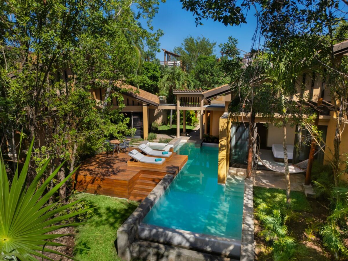 Patio privado en una de las villas del hotel Banyan Tree Mayakoba