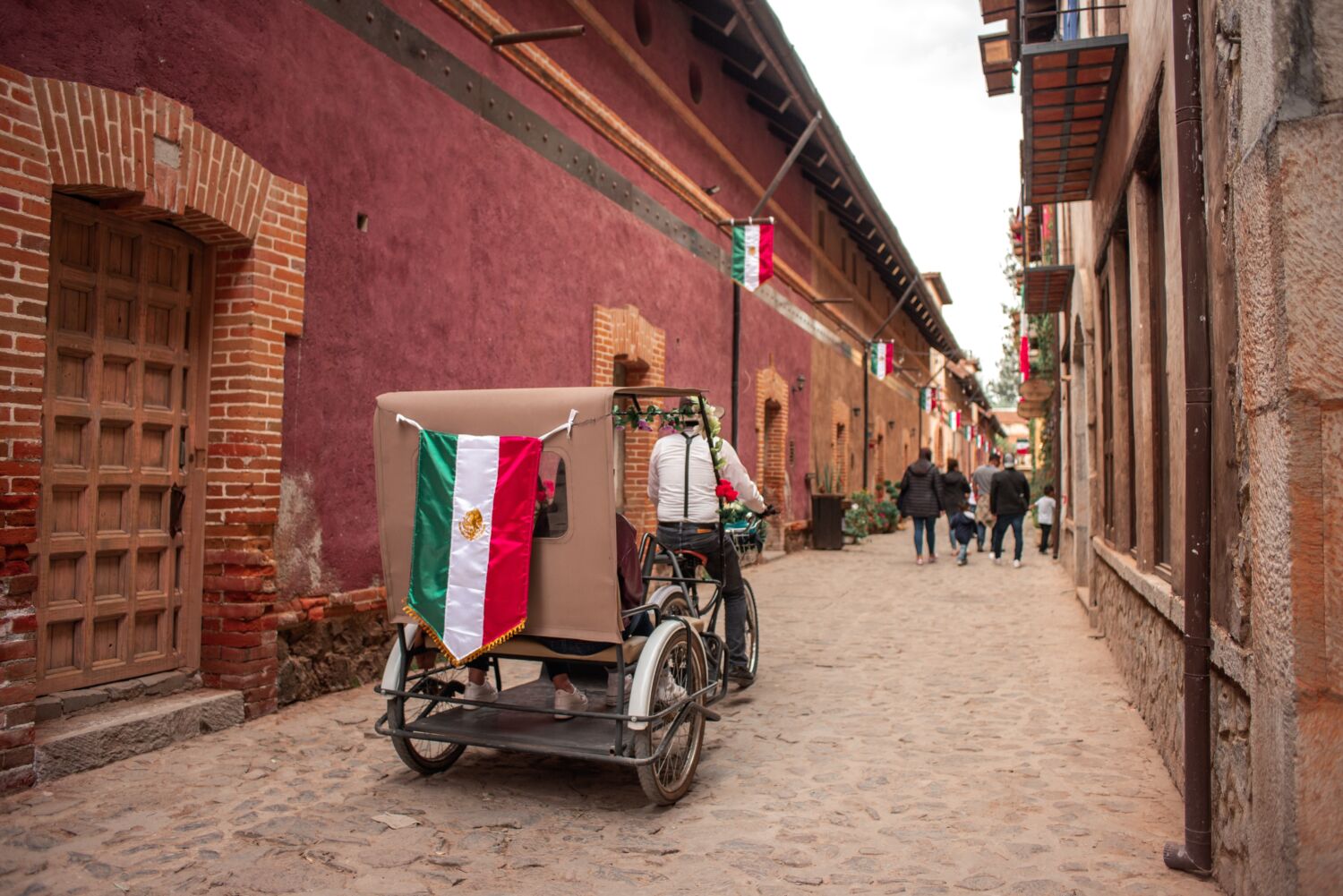 El estado chiquitito de México: tacos fritos, pueblitos tradicionales, mole y la feria más antigua del país El estado chiquitito de México: tacos fritos, pueblitos tradicionales, mole y la feria más antigua del país