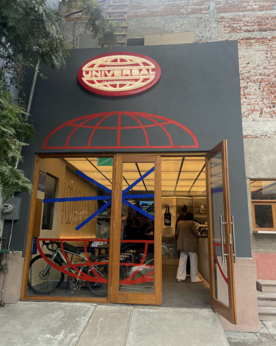 Restaurante Universal de Hamburguesas en Lomas de Chapultepec