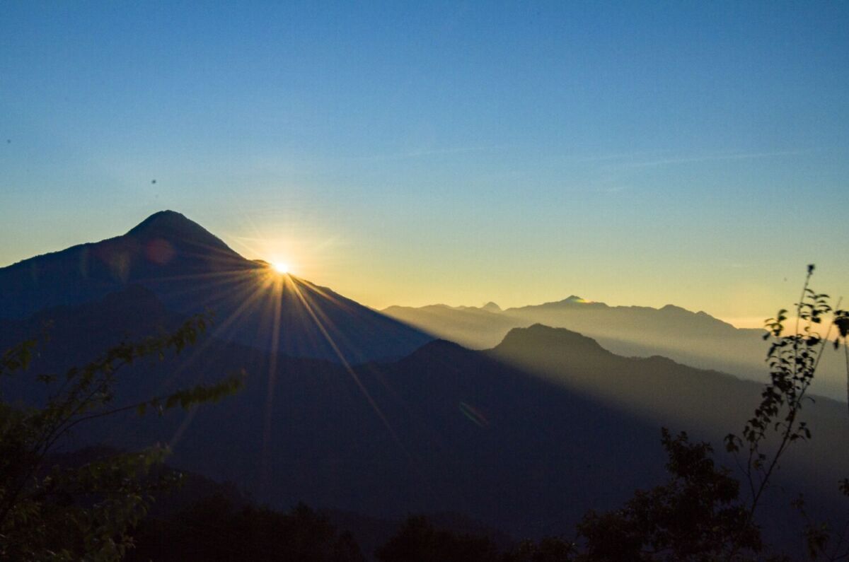 cumbre de un volcán activo en México 