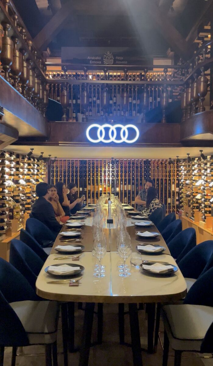 Salón exclusivo para catas en el Wine Bar by CMB