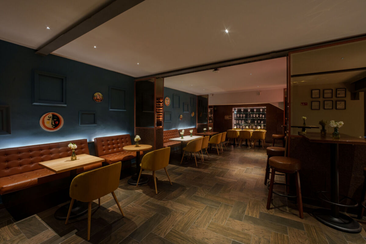Salón principal del Wine Bar by CMB en a CDMX