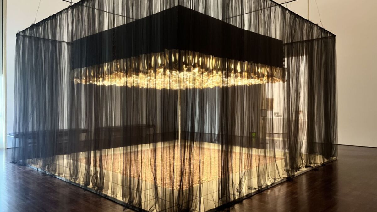 'Missão/Missões' del artista brasileño Cildo Meireles en Blanton Museum of Art