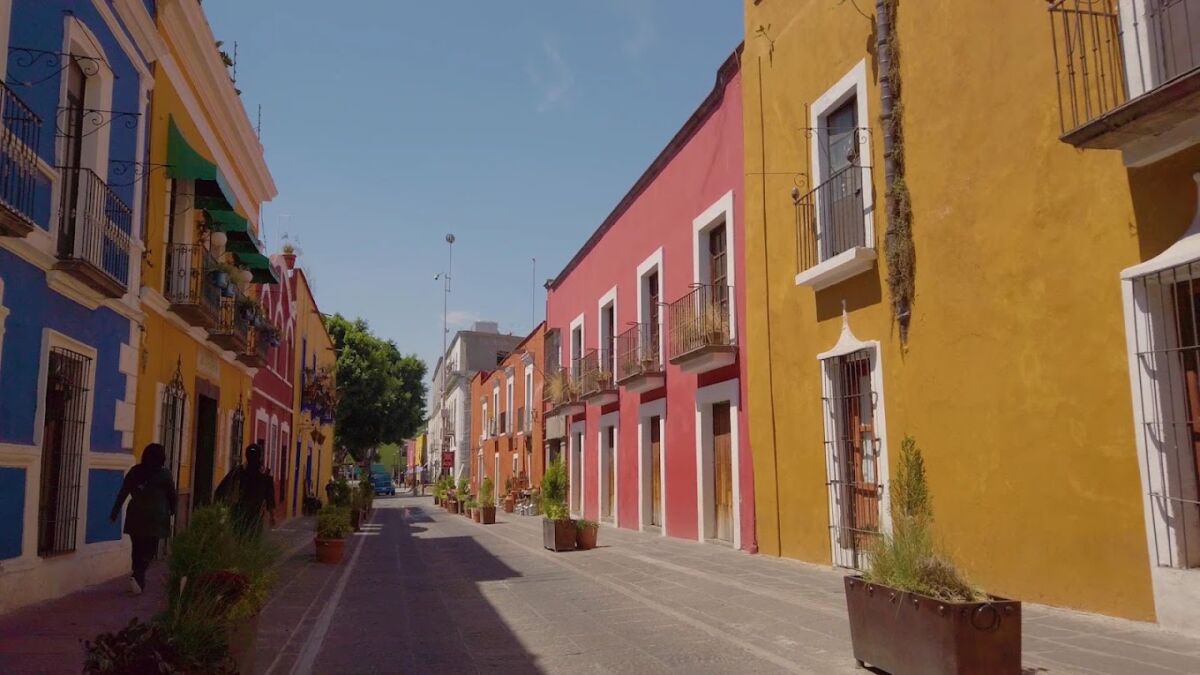 El barrio más bonito cerca de la CDMX para caminar en verano, comprar antigüedades y probar mole El barrio más bonito cerca de la CDMX para caminar en verano, comprar antigüedades y probar mole