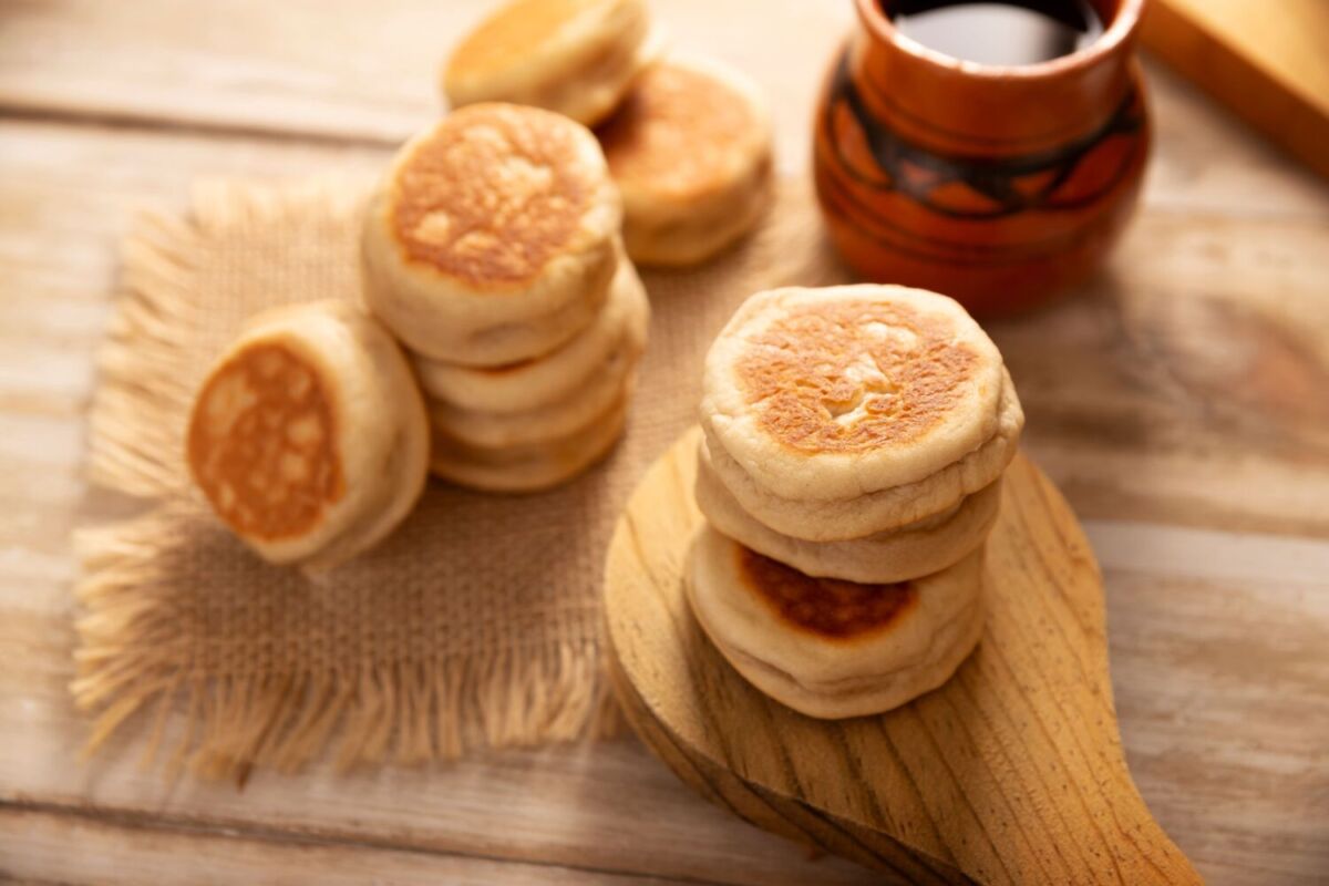 gorditas de nata con café de olla