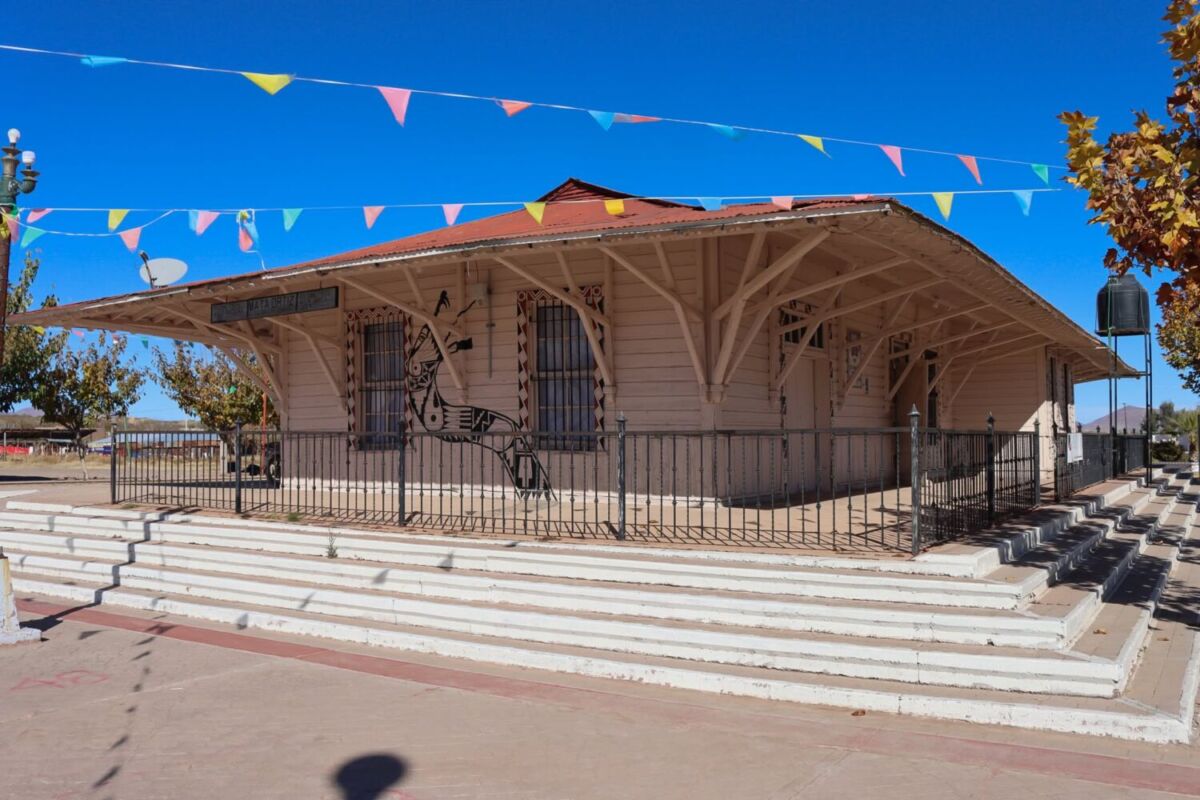 Antigua estación de ferrocarriles de Mata Ortíz 