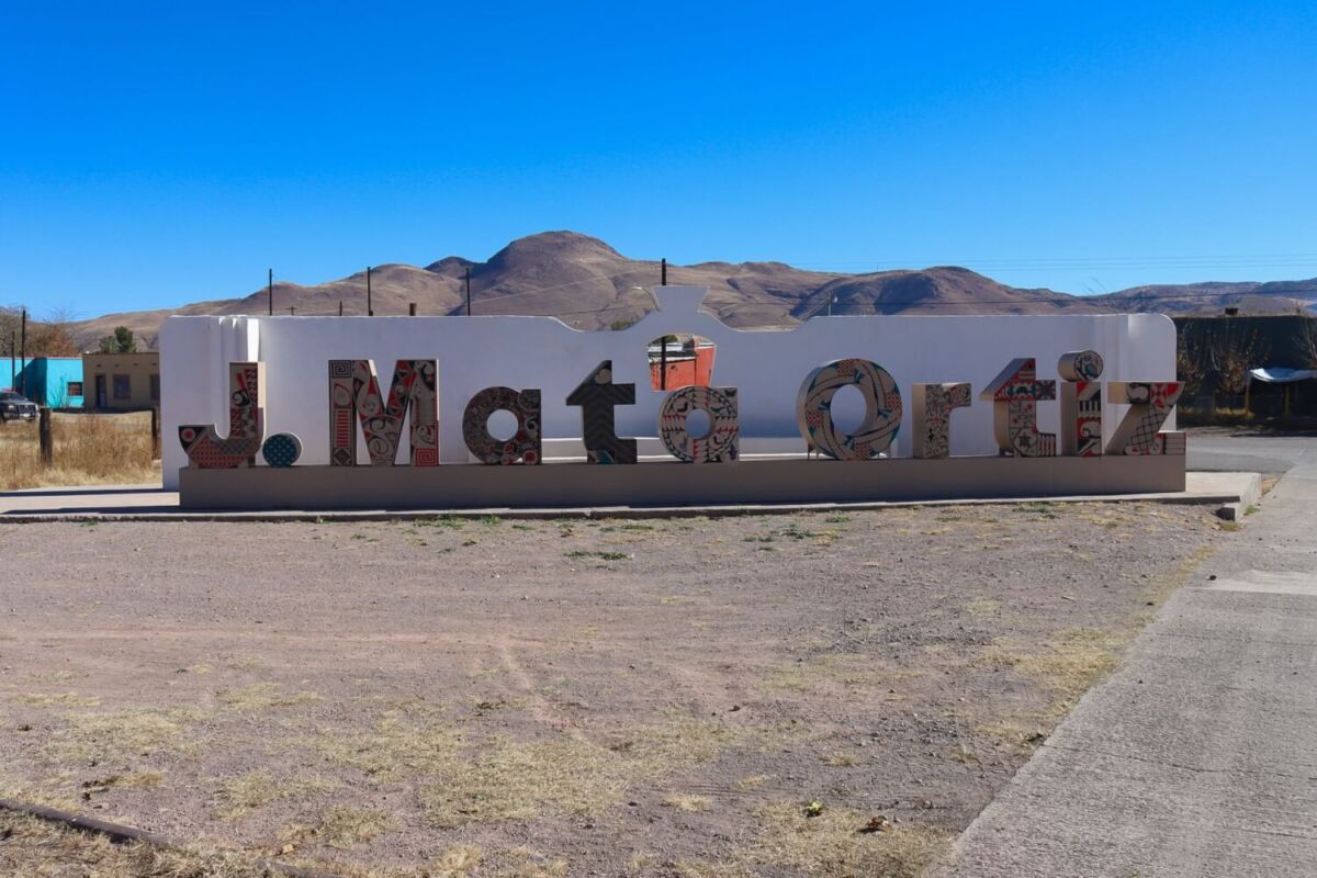 Letras monumentales de Mata Ortíz en Chihuahua 